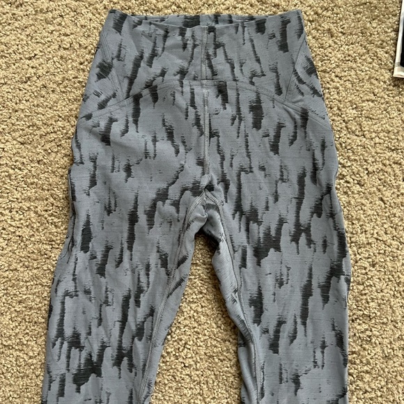 Lululemon InStill High Rise Tight 25” - Picture 2 of 4